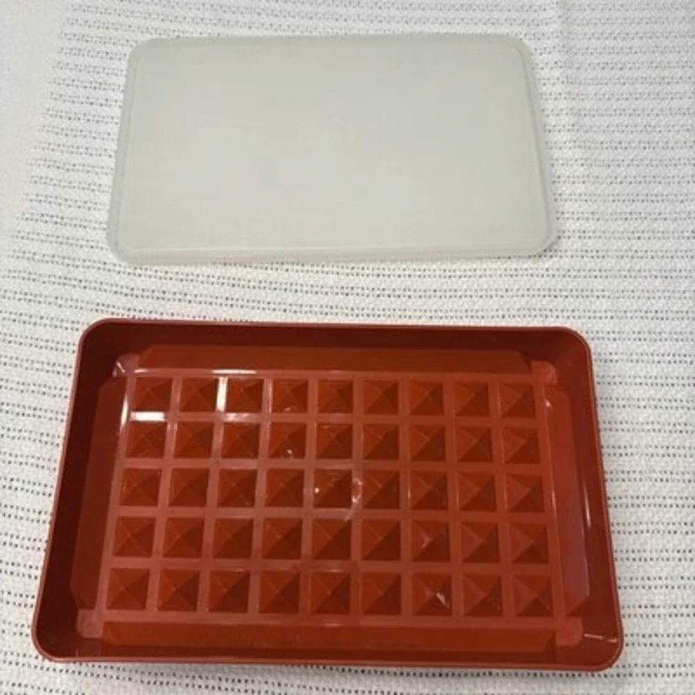 4 P.C. Tupperware Set Paprika Red 2-816,1-1292,1-794 Lot Of 4